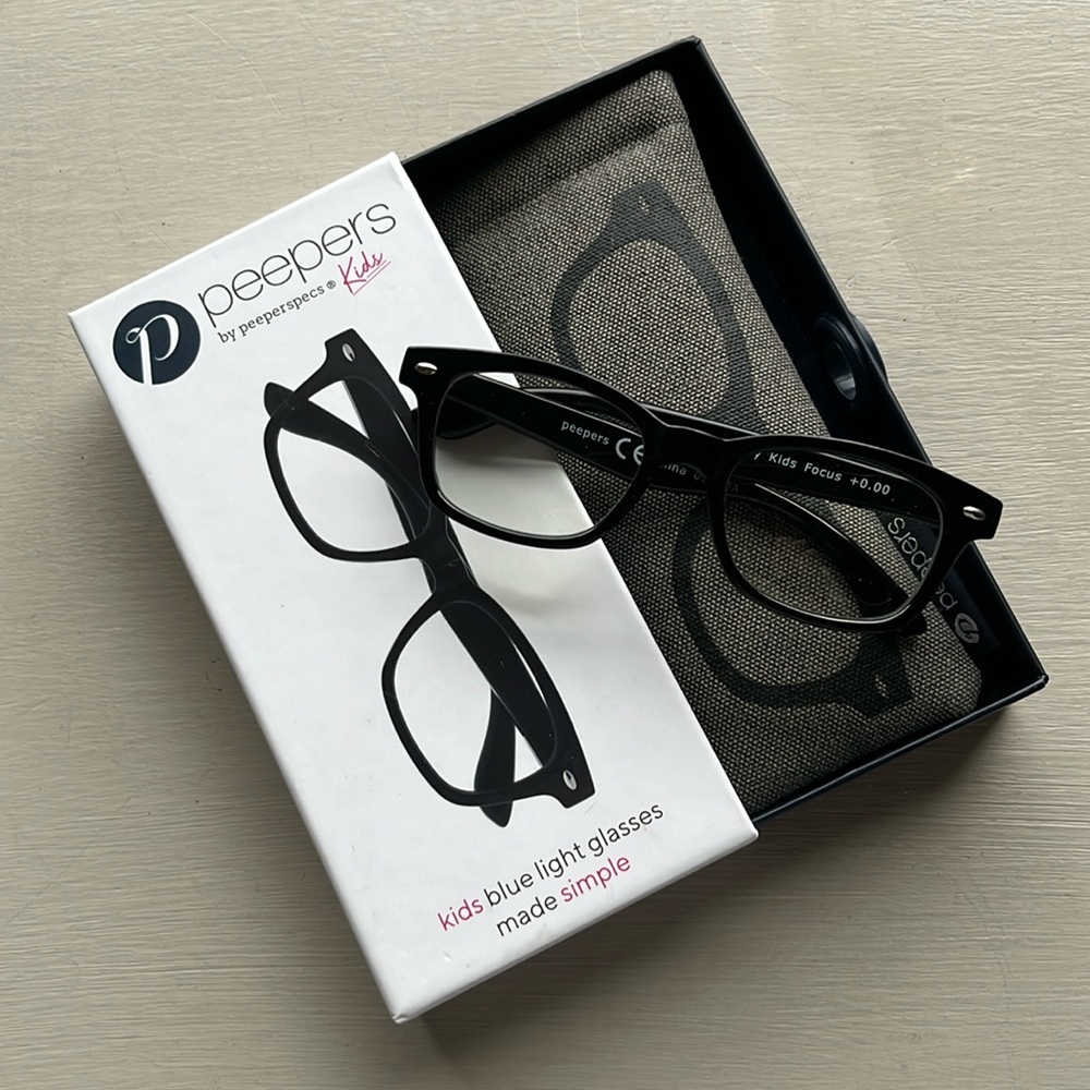 Peepers by peeperspecs kids. 0 correction blue light glasses EUC